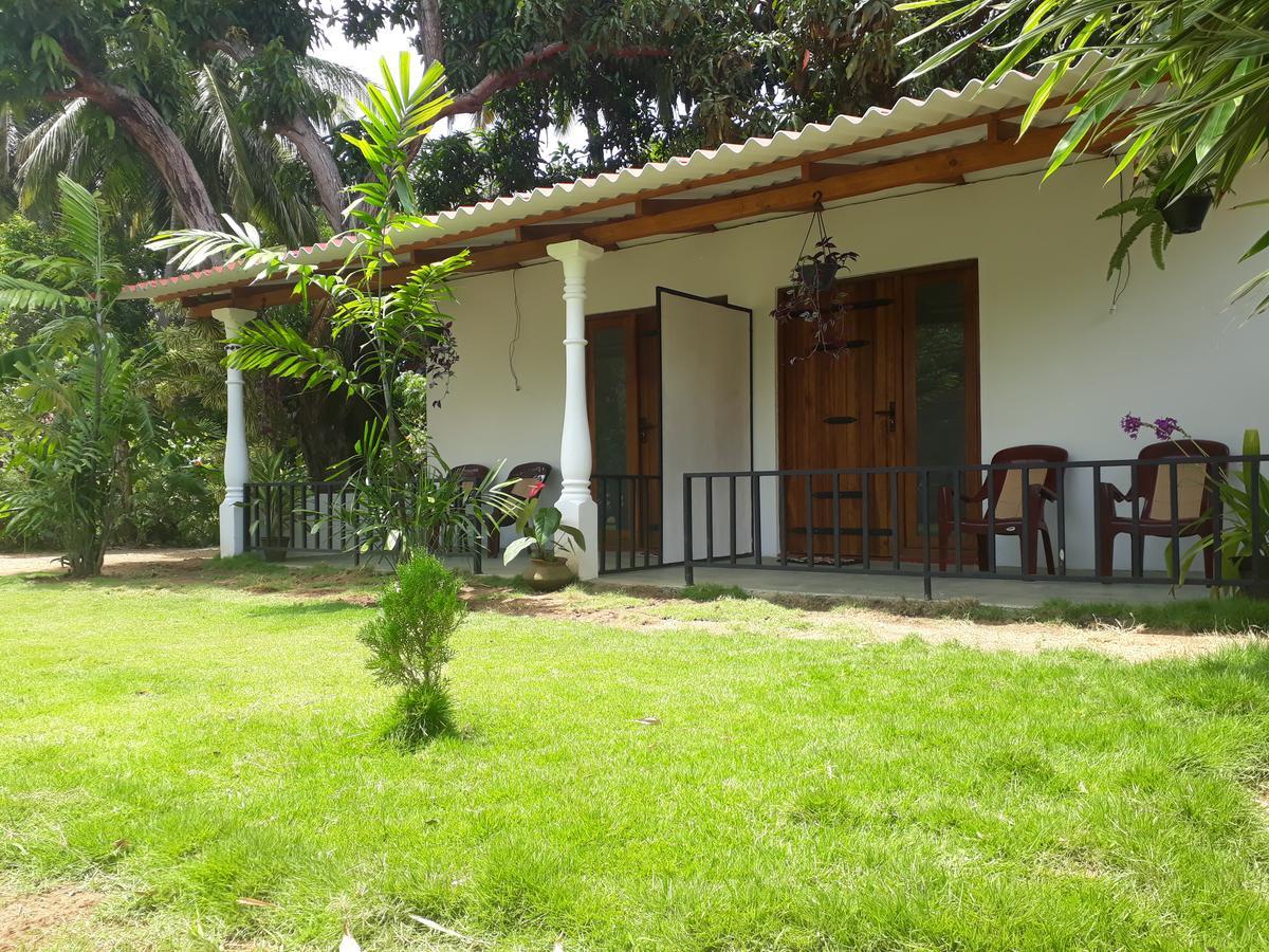 Akila Holiday Resort Habarana Esterno foto
