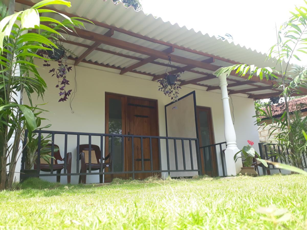 Akila Holiday Resort Habarana Esterno foto