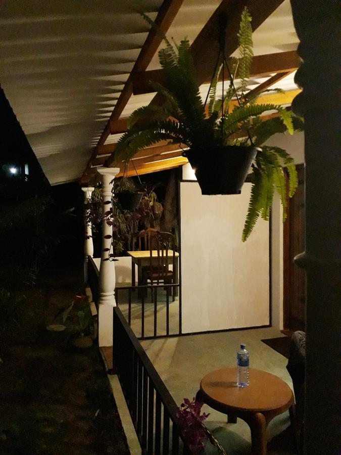 Akila Holiday Resort Habarana Esterno foto